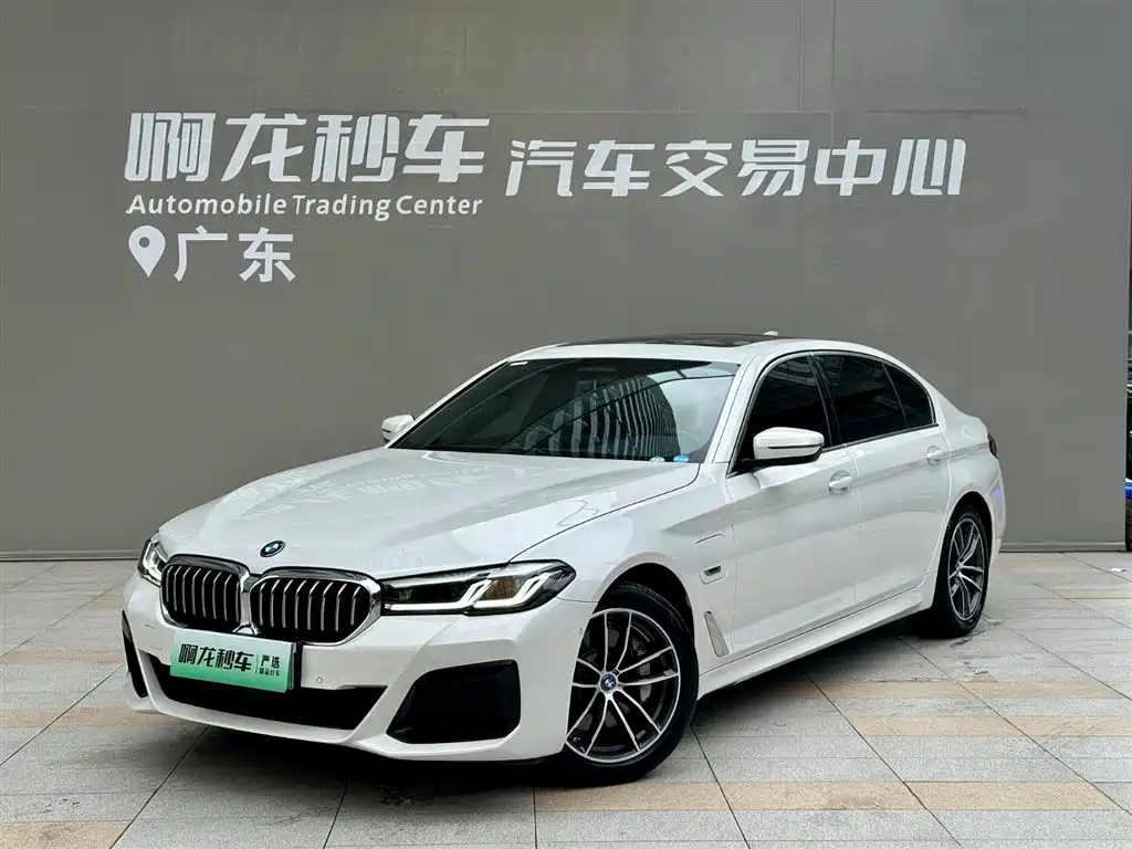 BMW 5 Series NEV 2022 Facelift 3 535Le Pioneer Edition M Sport Package