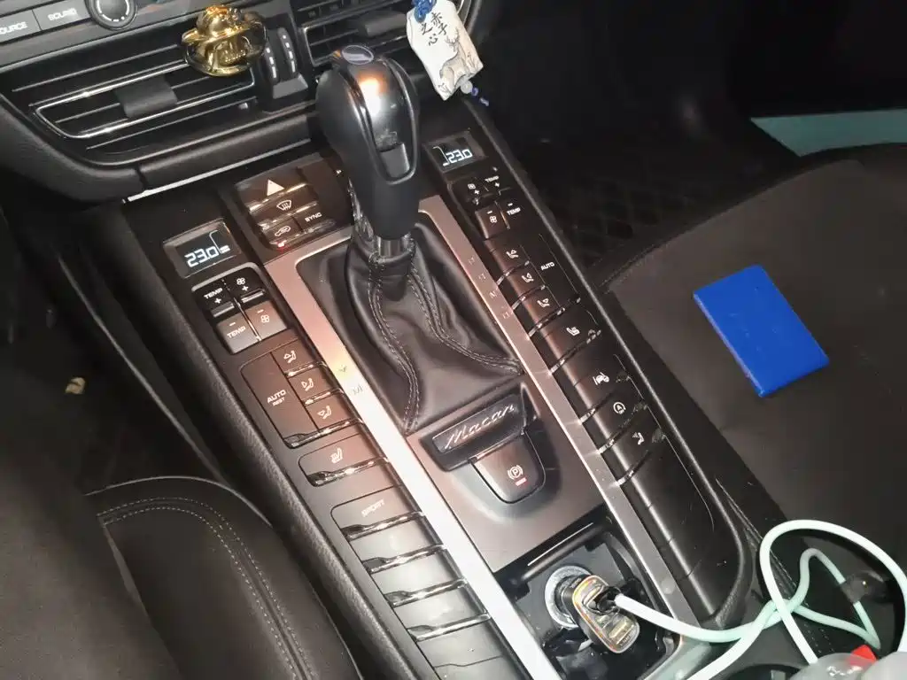 Porsche Macan — миниатюра 10