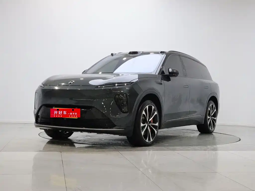 NIO ES8