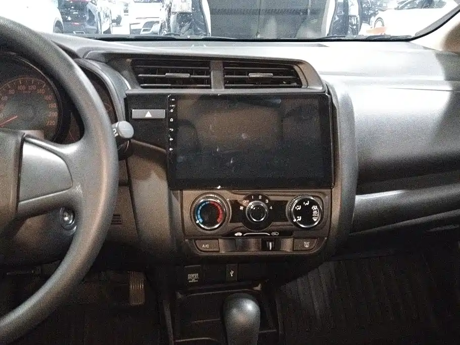 Honda Fit — миниатюра 12