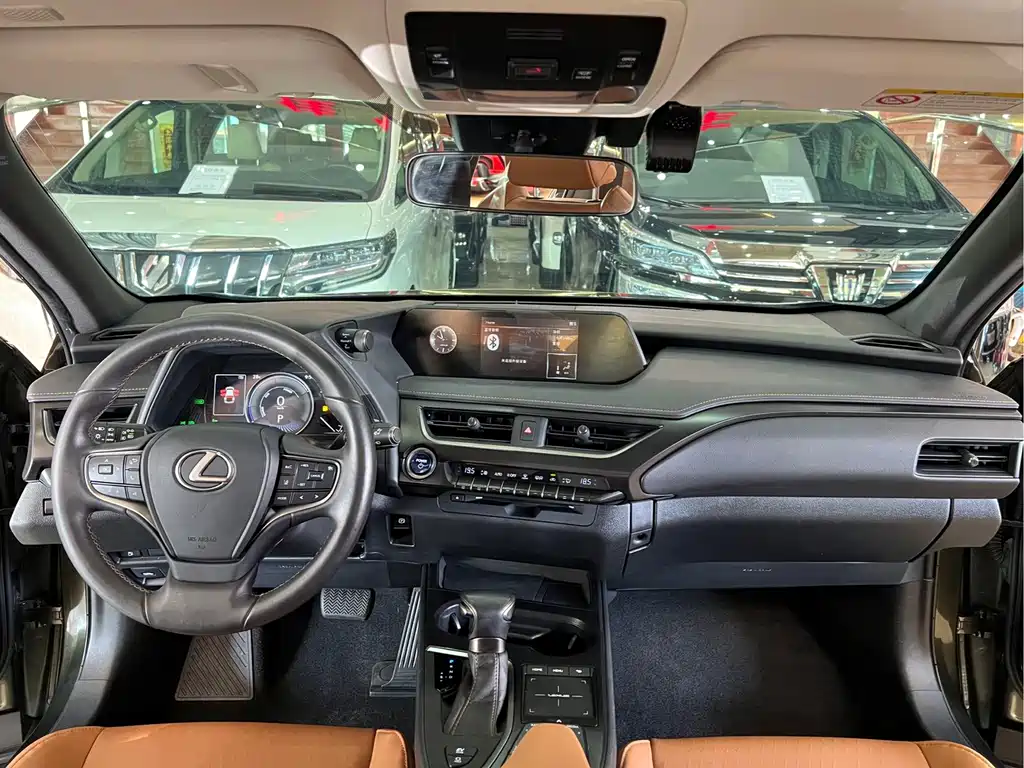 Lexus UX — миниатюра 16
