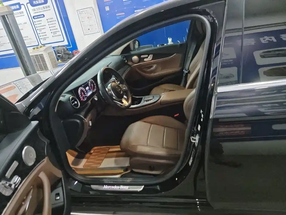 Mercedes-Benz E-Class — миниатюра 5
