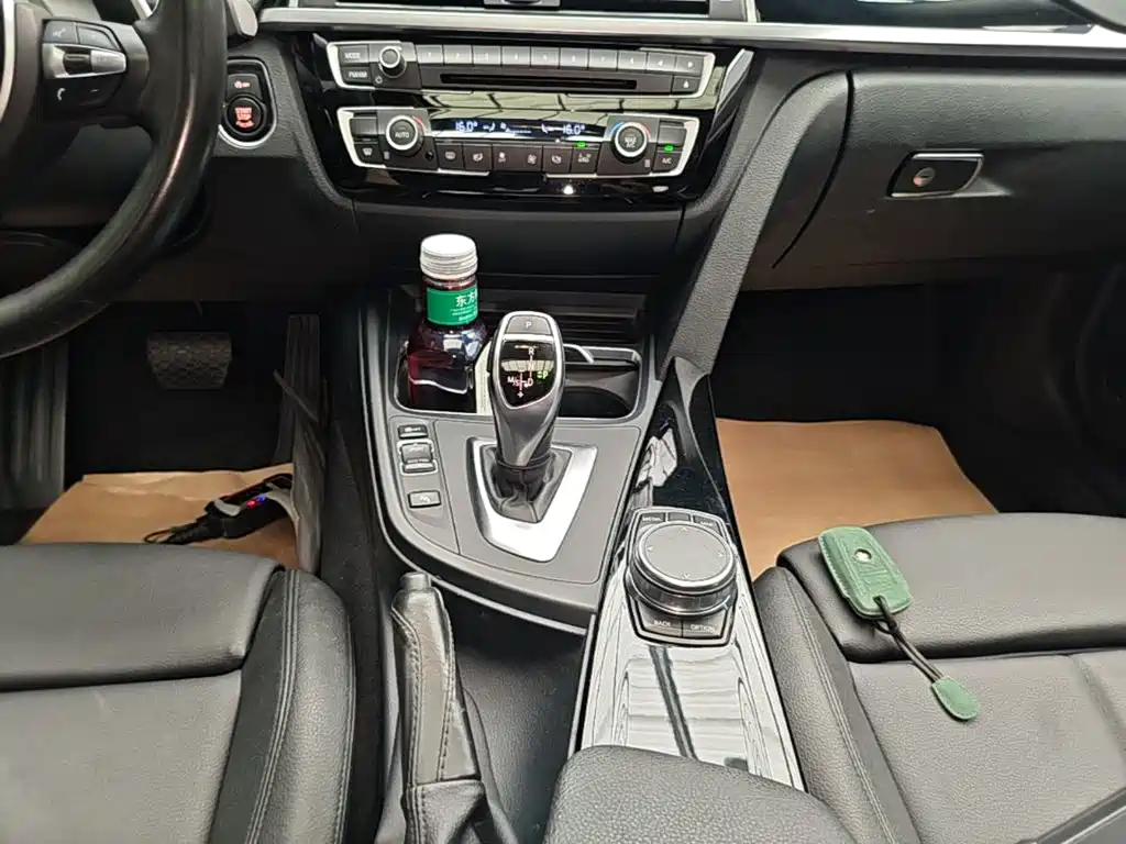 BMW 3 Series — миниатюра 14
