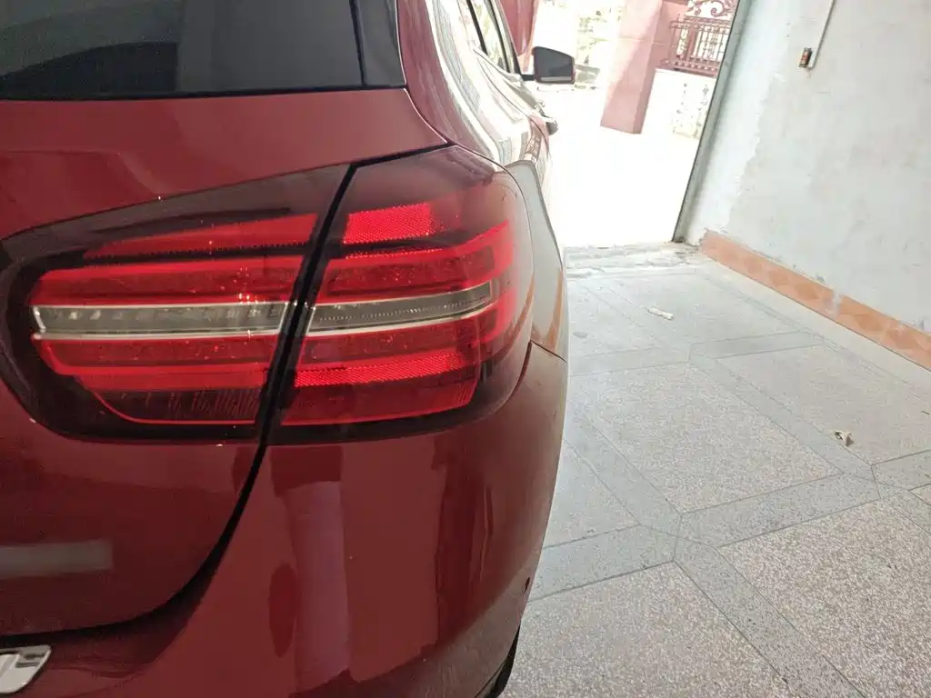 Mercedes-Benz GLA — миниатюра 8