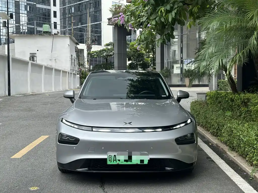 XPeng P7 — миниатюра 2