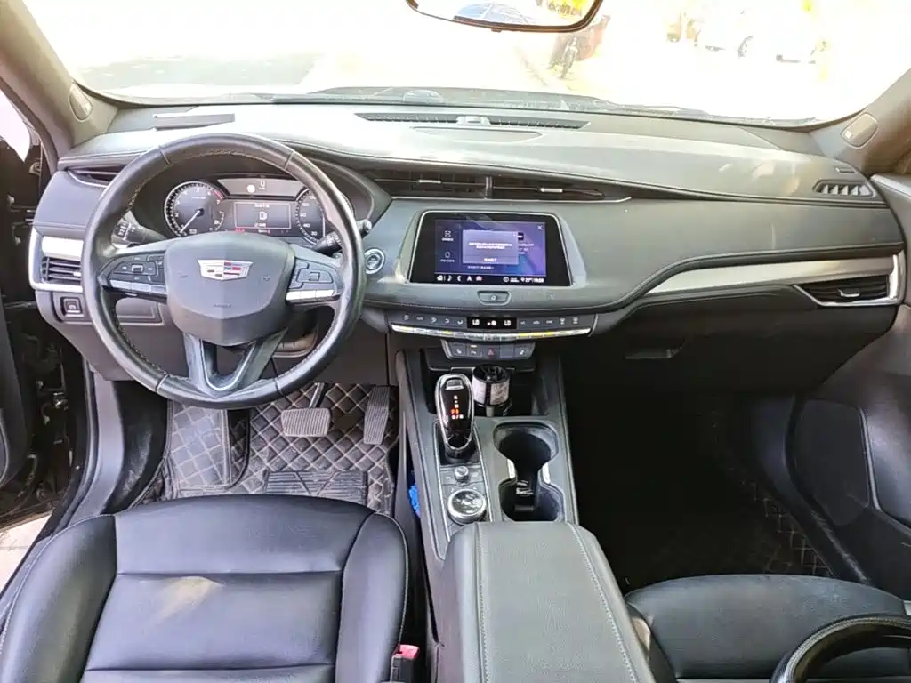 Cadillac XT4 — миниатюра 10
