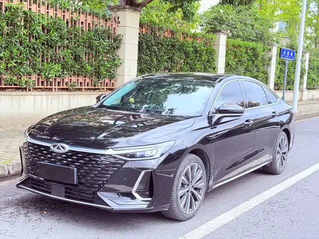 Chery Arrizo 8
