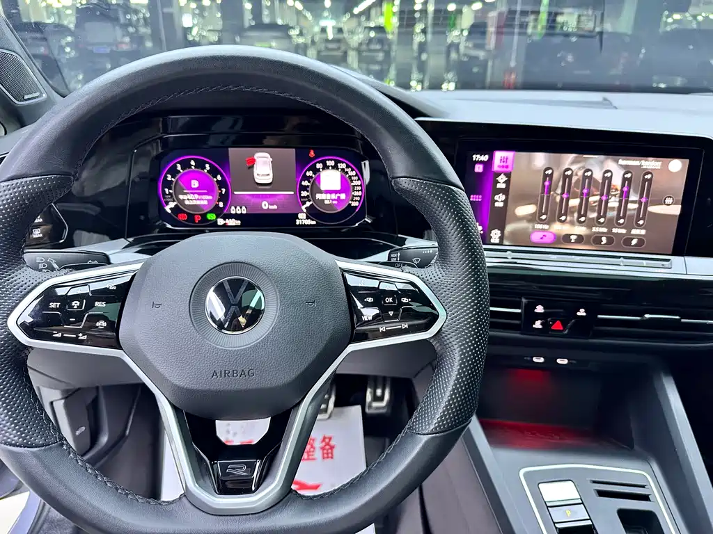 Volkswagen Golf — миниатюра 13