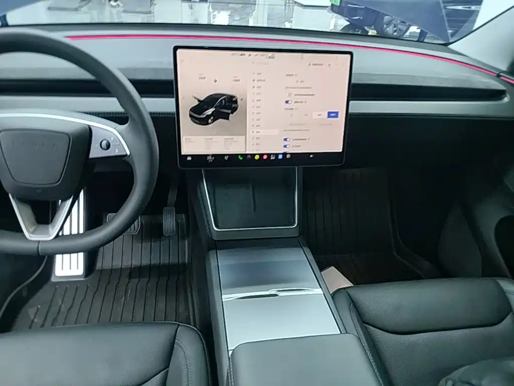 Tesla Model Y — миниатюра 13