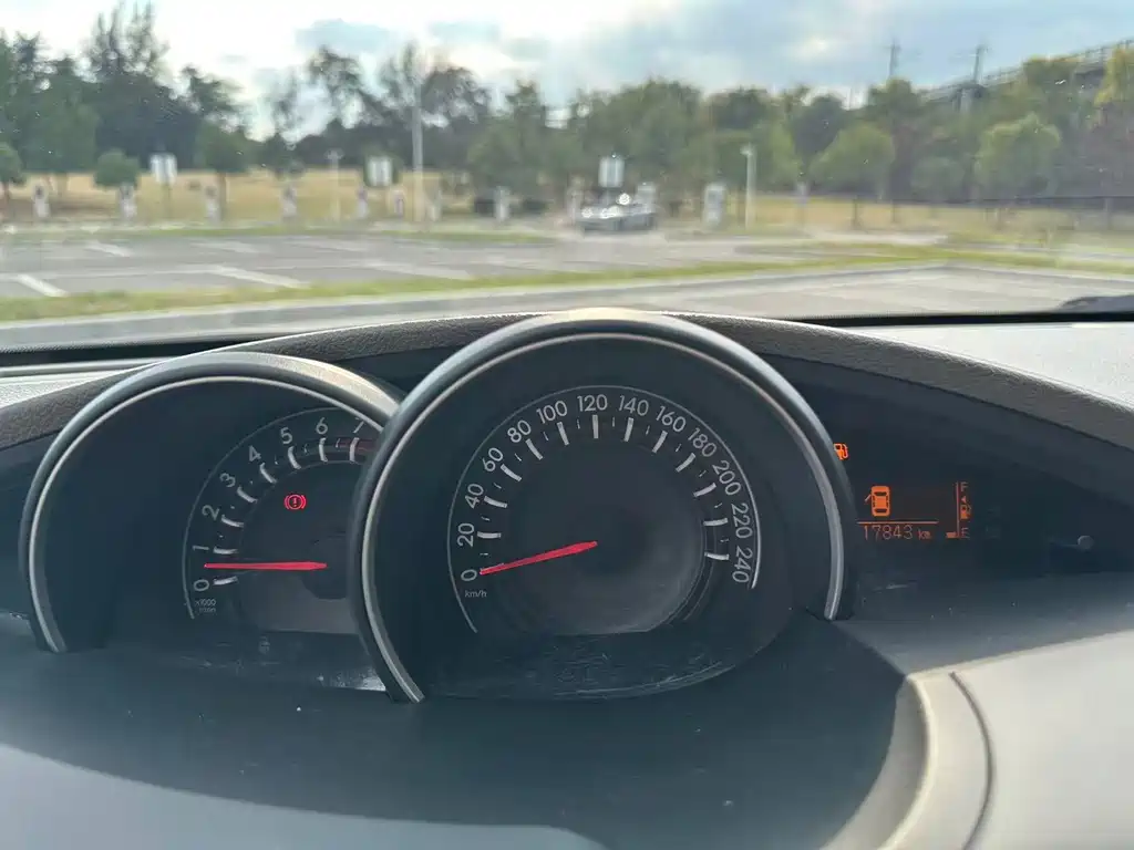 Toyota Verso — миниатюра 14