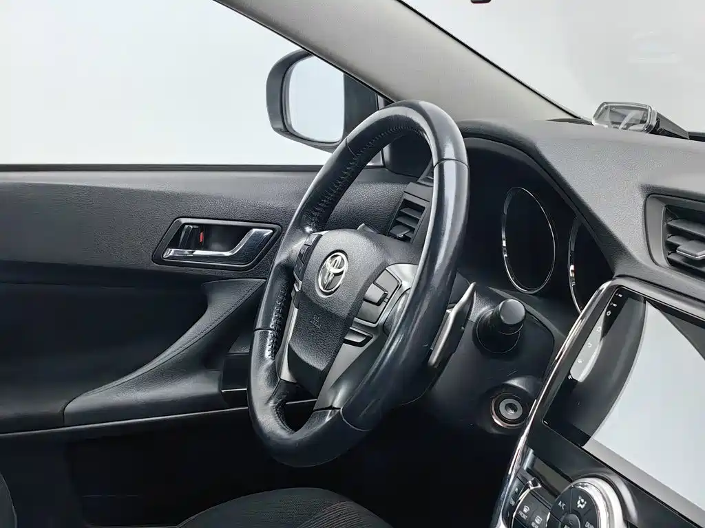 Toyota Reiz — миниатюра 22