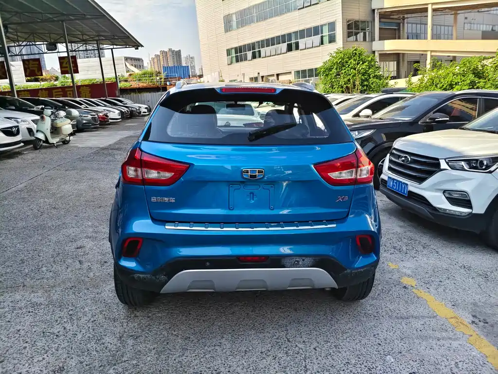 Geely Vision X3 — миниатюра 10