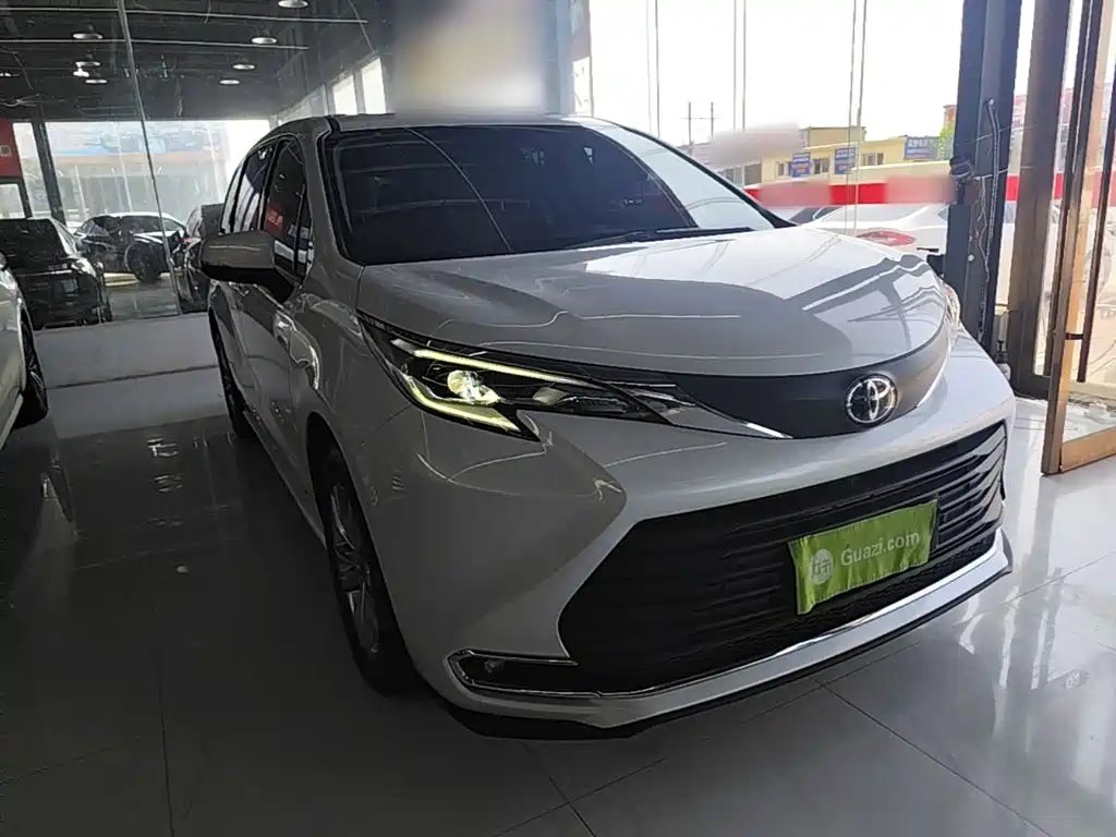 Toyota Sienna 2023 2.5L Comfort