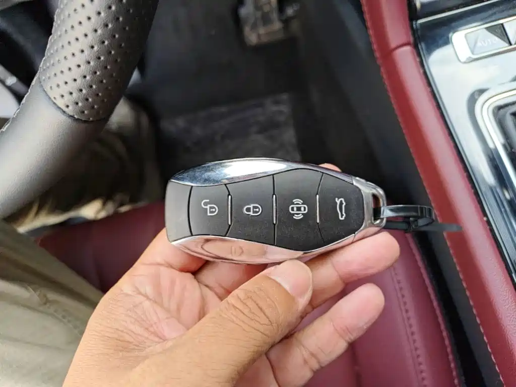Hongqi Hongqi H5 PHEV — миниатюра 17