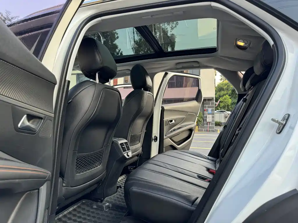 Peugeot 4008 — миниатюра 10