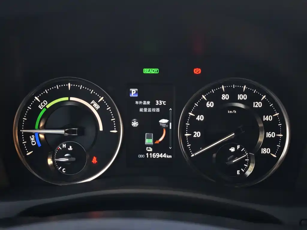 Lexus LM 2020 300h мест