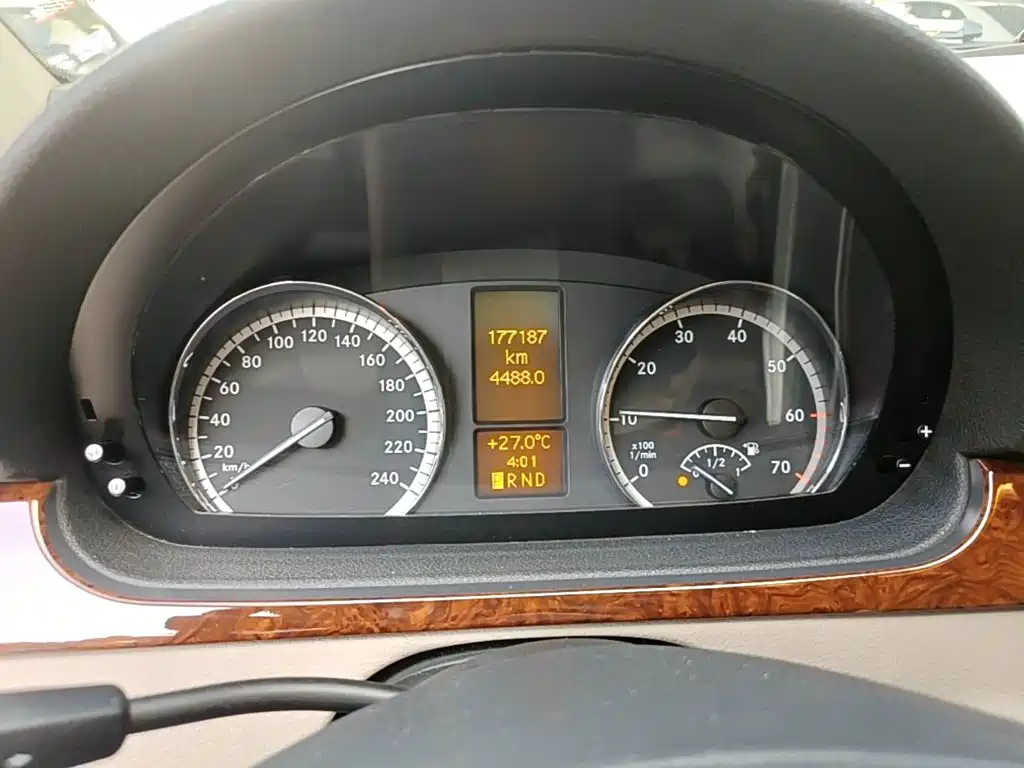 Mercedes-Benz Viano — миниатюра 12