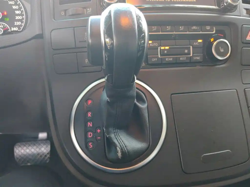 Volkswagen Multivan — миниатюра 15
