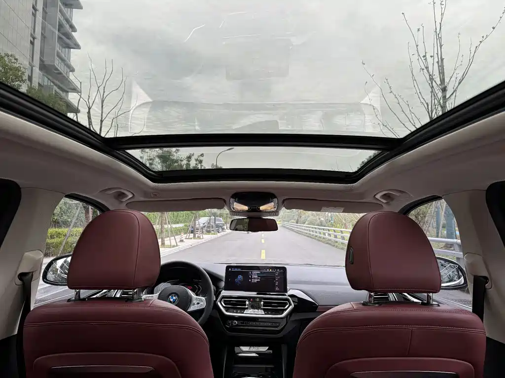 BMW iX3 — миниатюра 15