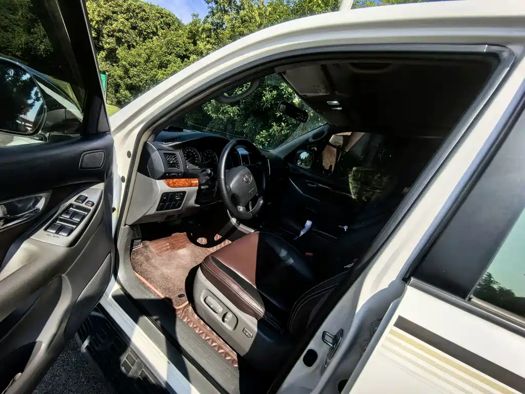 Toyota Prado — миниатюра 4