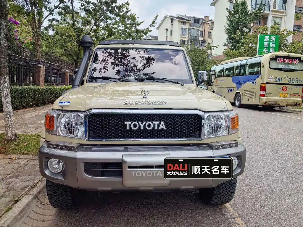 Toyota Land Cruiser — миниатюра 19