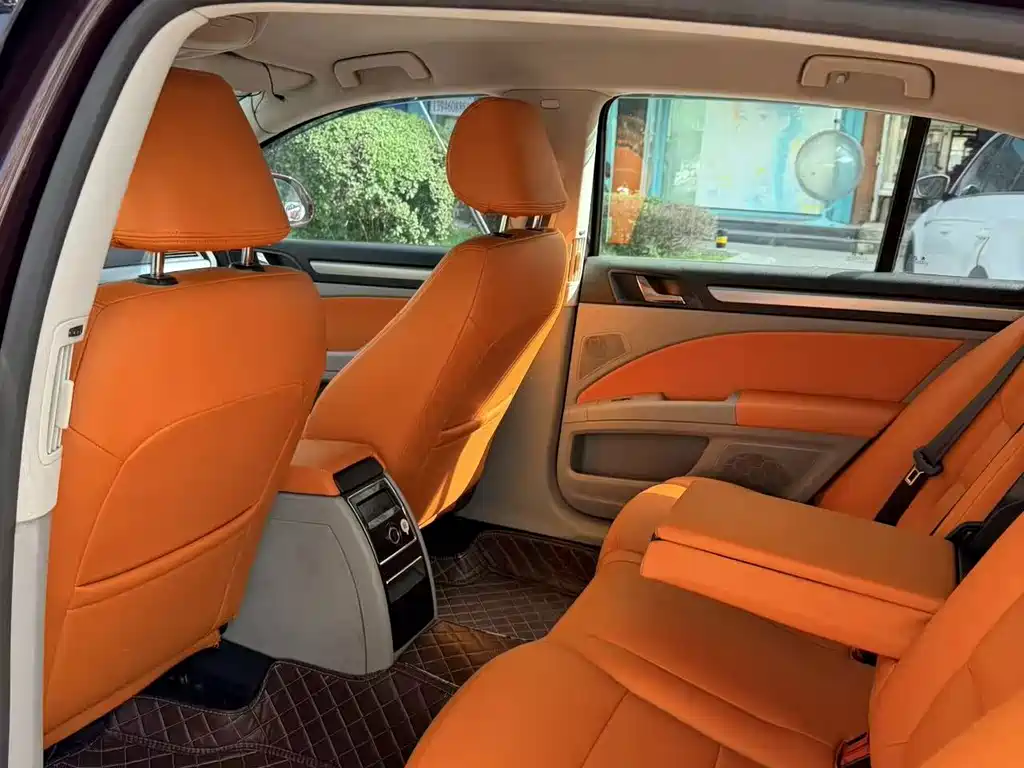 Skoda Superb — миниатюра 7