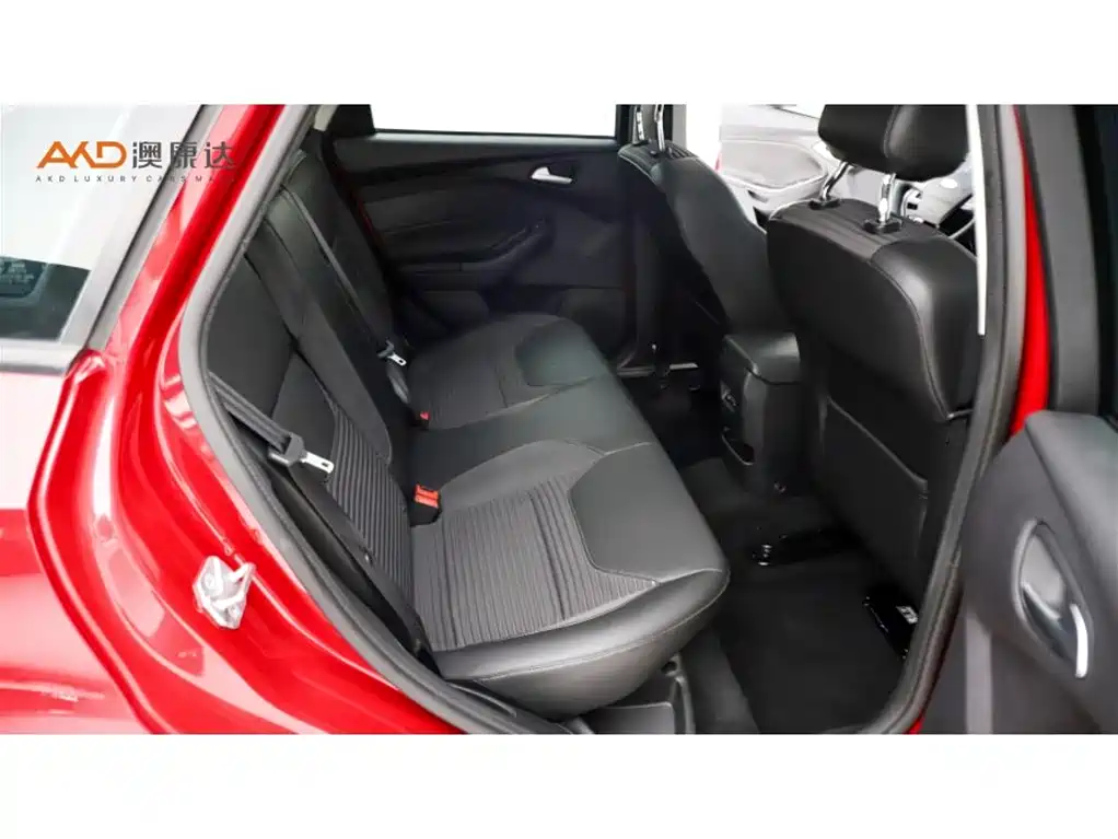 Ford Focus — миниатюра 8
