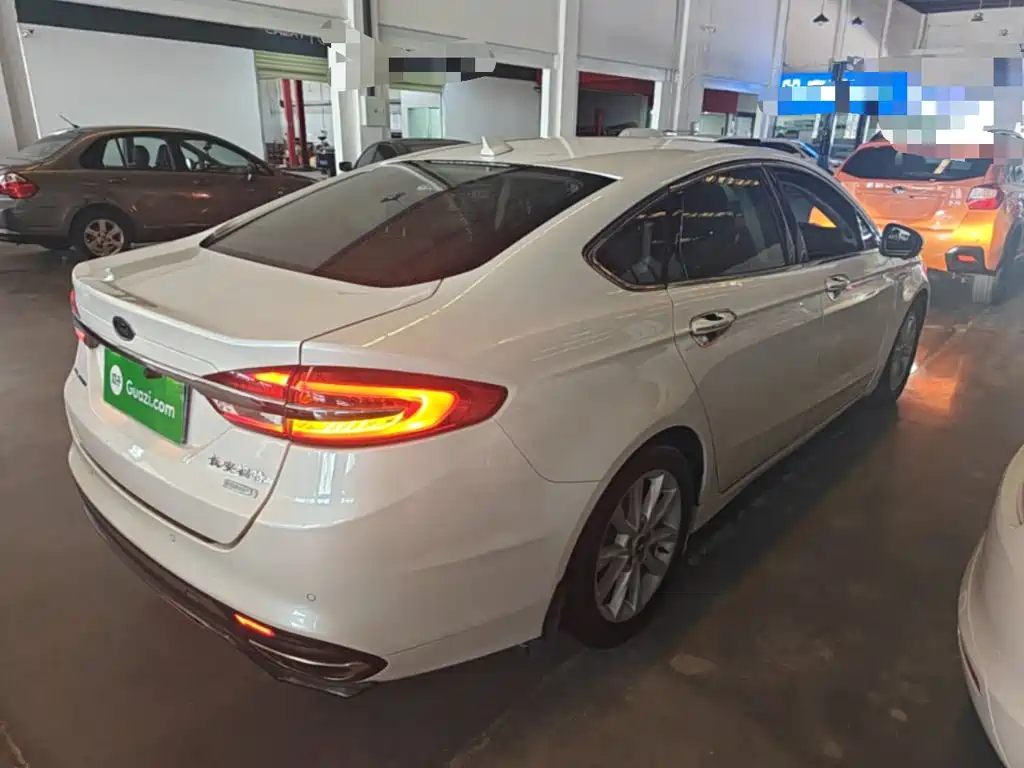Ford Mondeo — миниатюра 7