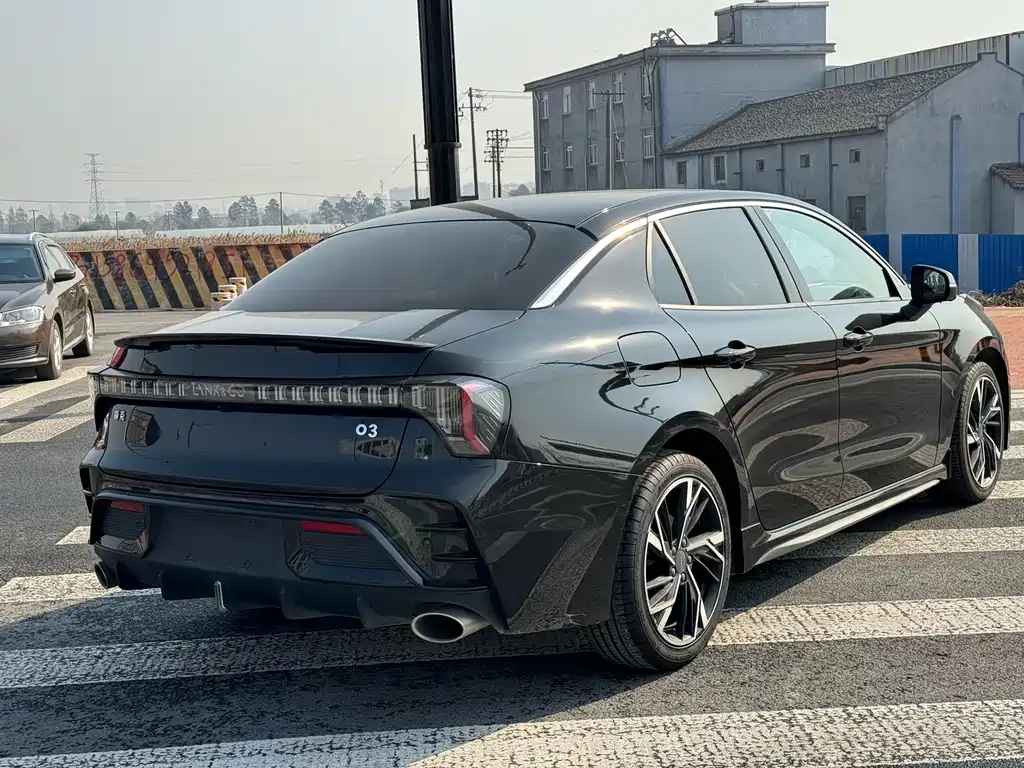 Lynk & Co 03 — миниатюра 9