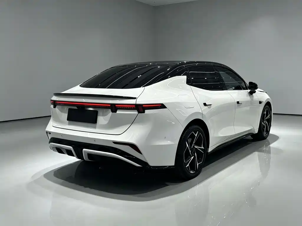Lynk & Co 07 EM-P — миниатюра 12