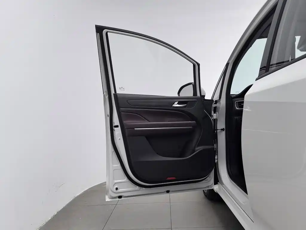 GAC Motor Trumpchi M6 — миниатюра 8