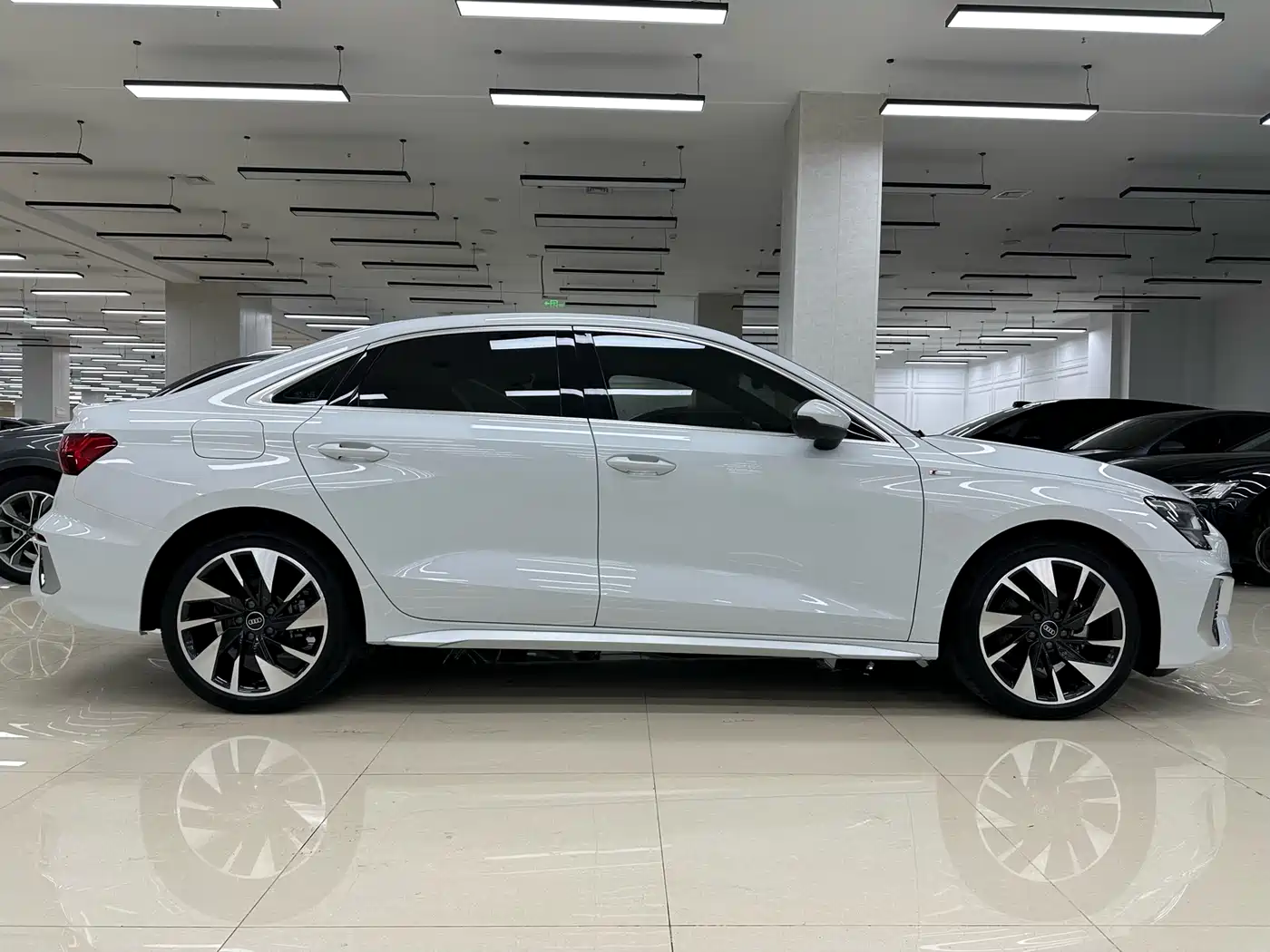 Audi A3 id 4617106 из Китая 17