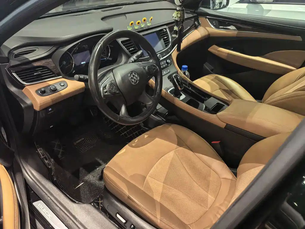 Buick LaCrosse — миниатюра 6