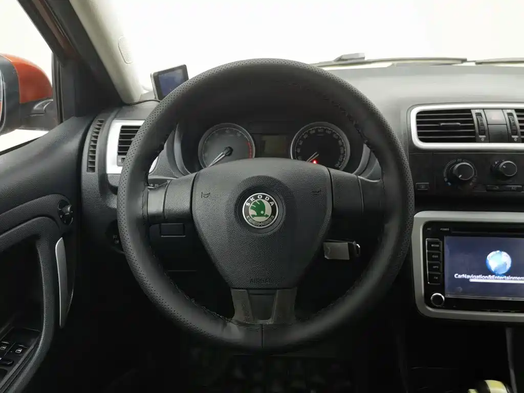 Skoda Fabia — миниатюра 11