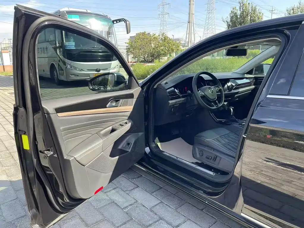 Volkswagen Passat — миниатюра 11