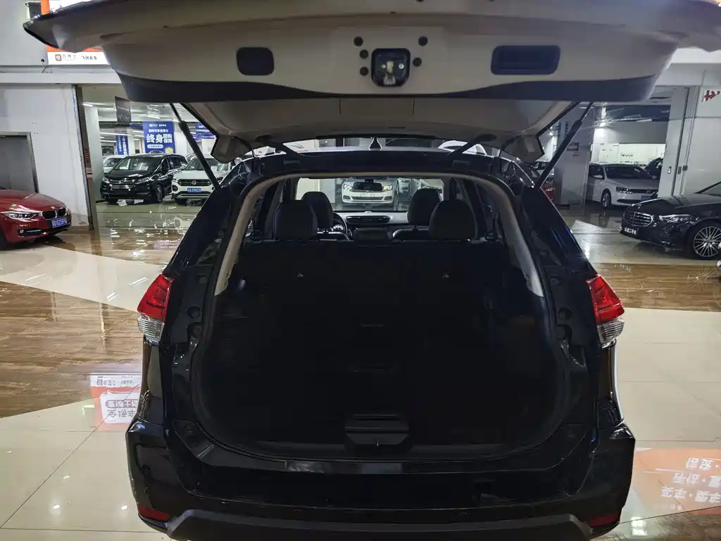 Nissan X-Trail — миниатюра 11
