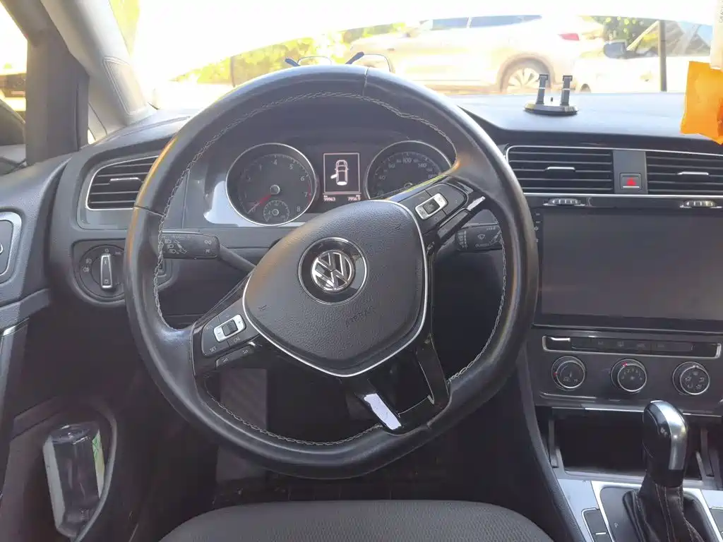 Volkswagen Golf — миниатюра 7