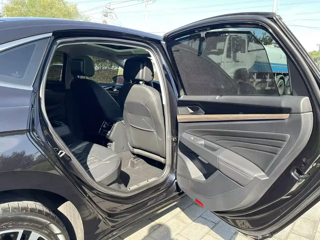 Volkswagen Passat — миниатюра 14