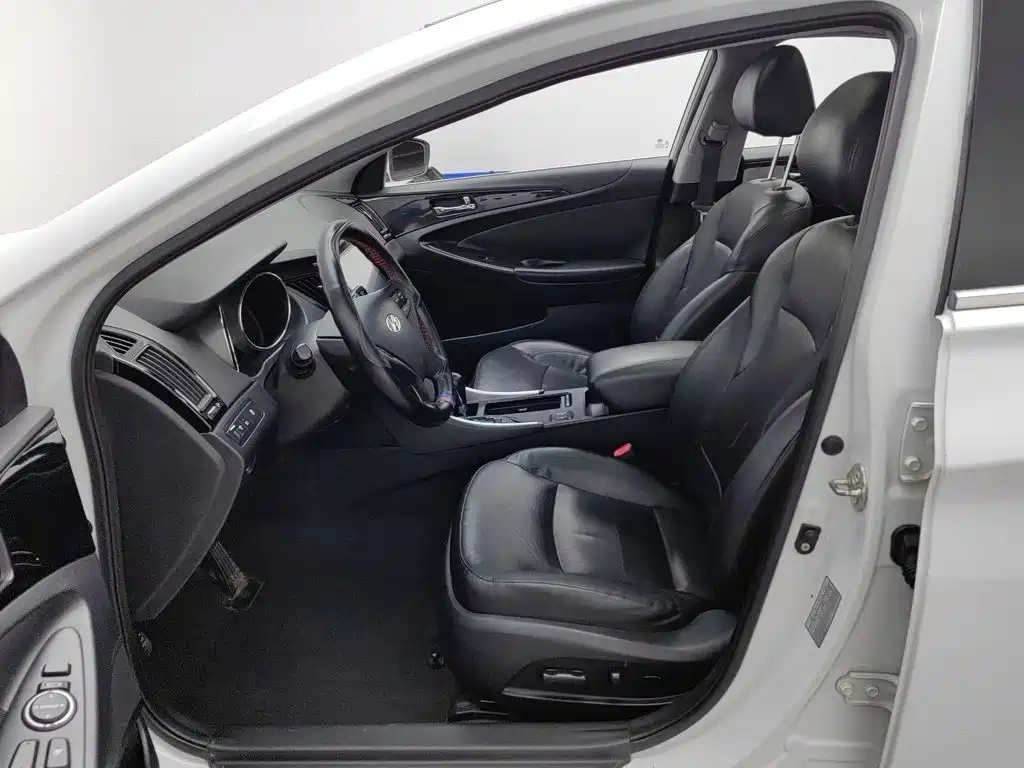Hyundai Sonata — миниатюра 10