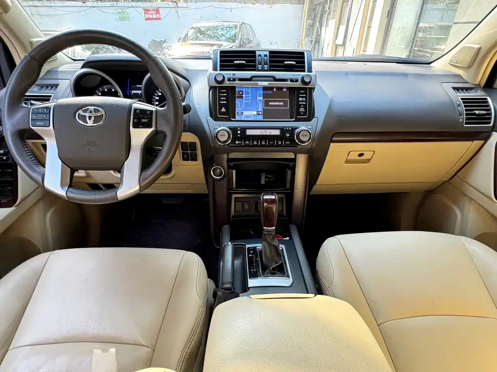 Toyota Prado — миниатюра 6