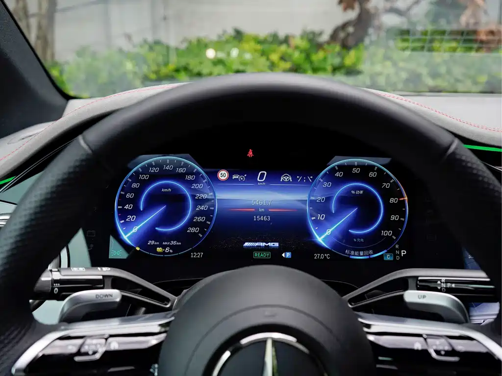 Mercedes-Benz EQE AMG — миниатюра 9
