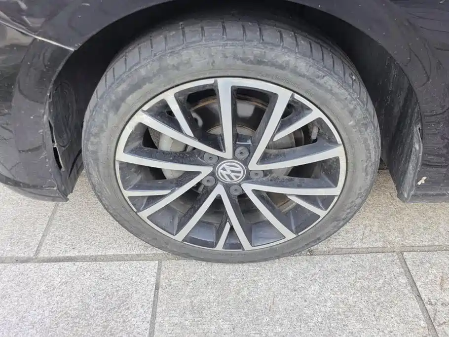 Volkswagen Lavida — миниатюра 6