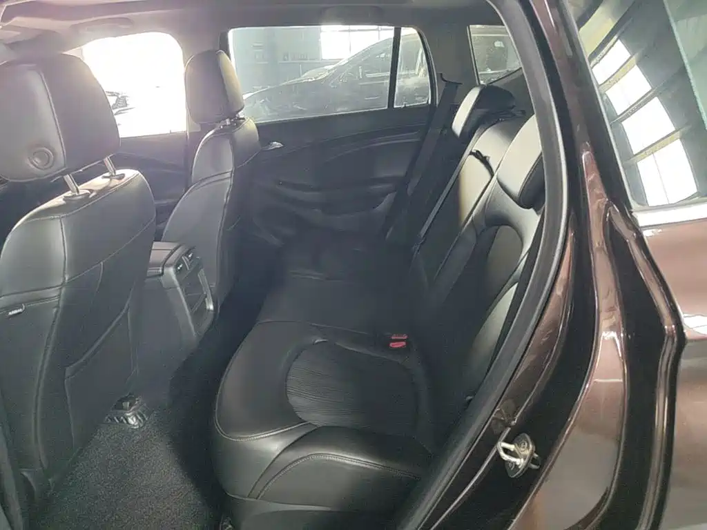 Buick Envision Plus — миниатюра 17