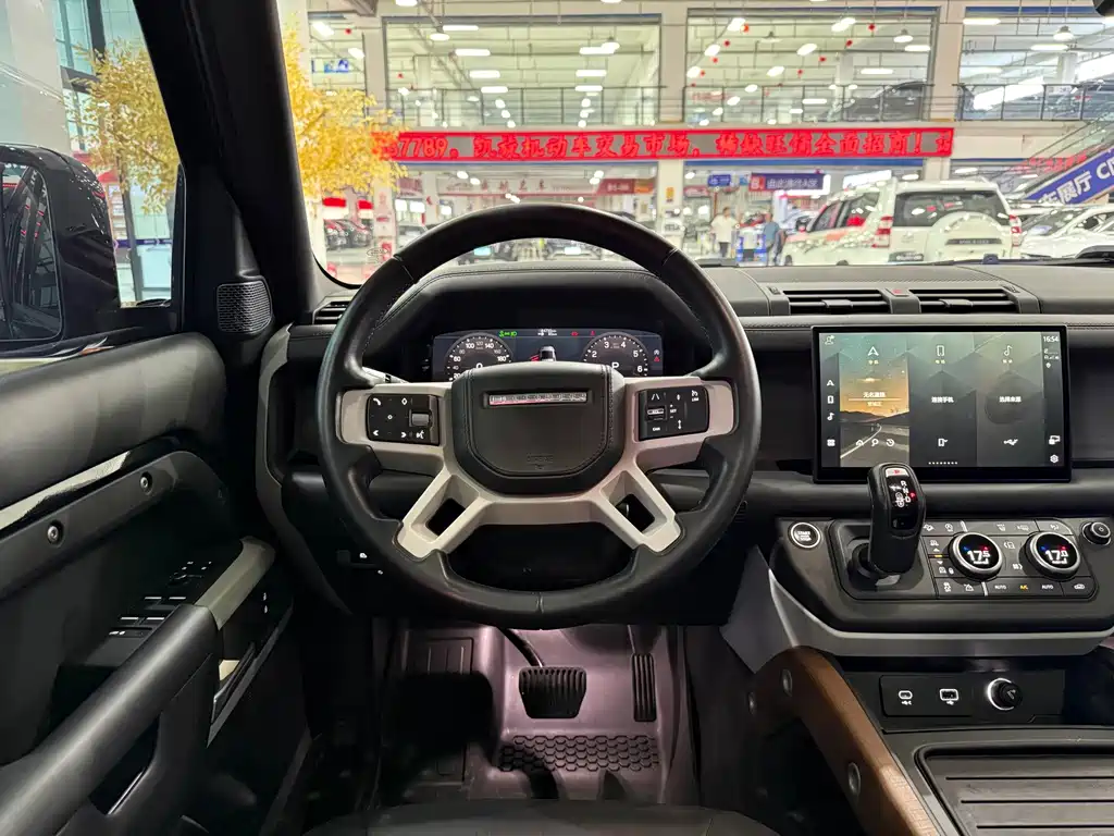 Land Rover Defender — миниатюра 13