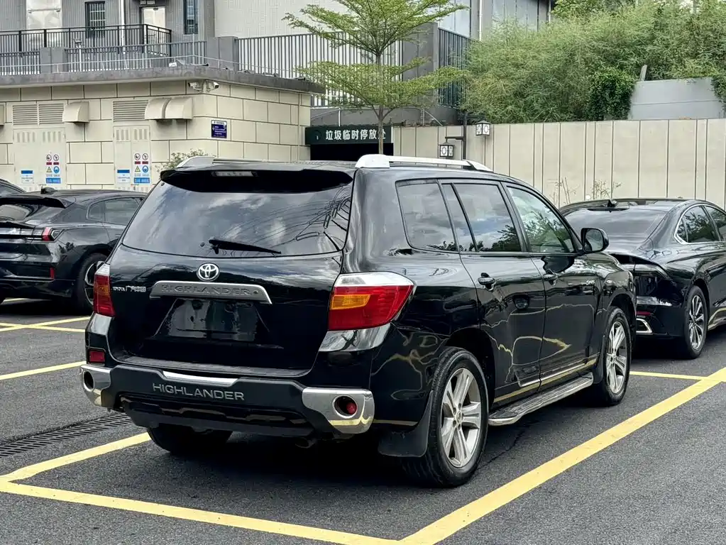Toyota Highlander — миниатюра 8