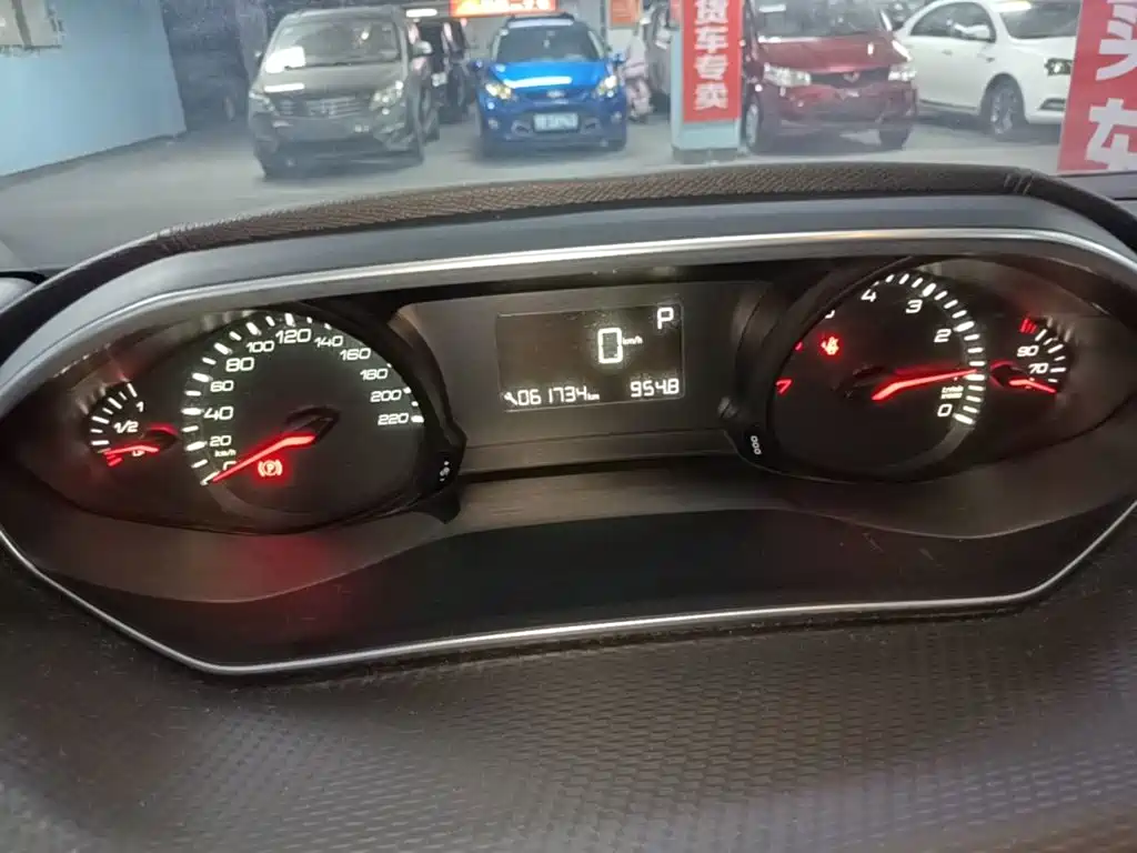 Peugeot 308 — миниатюра 12