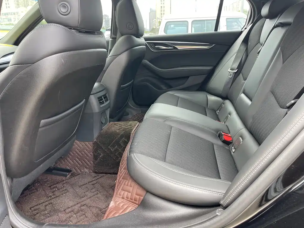 Cadillac CT5 — миниатюра 9
