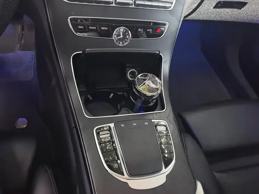 Mercedes-Benz C-Class — миниатюра 16