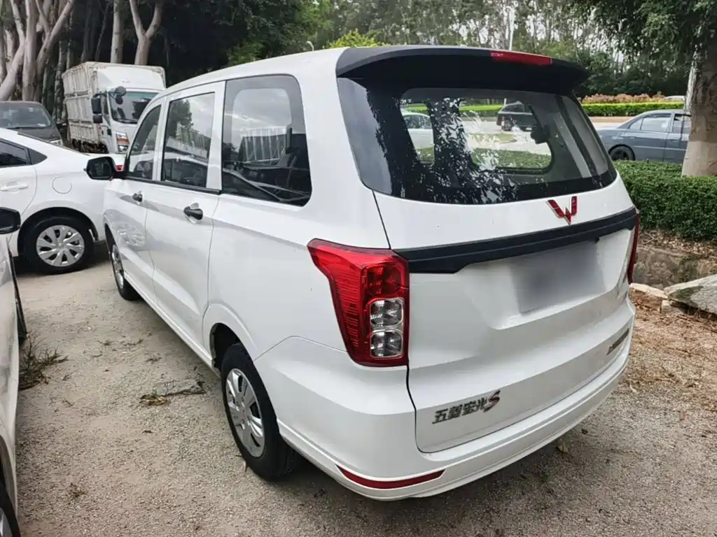 Wuling Hongguang — миниатюра 5