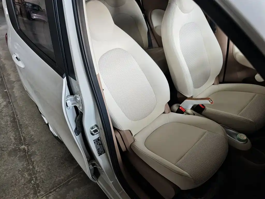 Wuling MINIEV — миниатюра 25